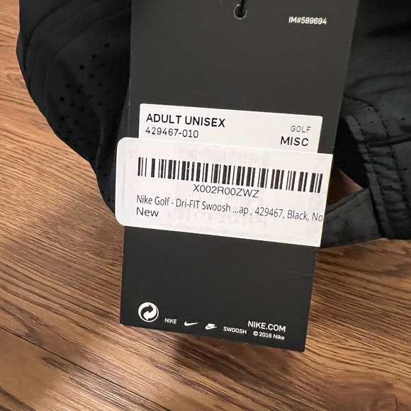 NWT Nike Black Dri-Fit Swoosh Perforated Golf Cap One Size UNISEX - Picture 4 of 4